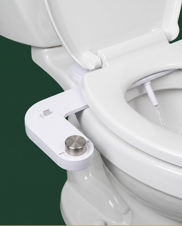The Original installed, nozzle extended with a fine spray of fresh water